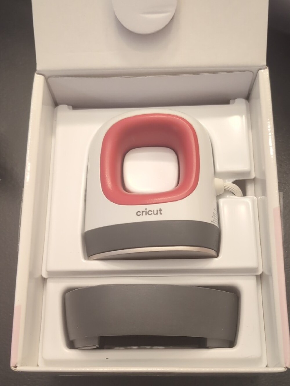 Cricut EasyPress Mini in White and Red Accent- Excellent Like New
